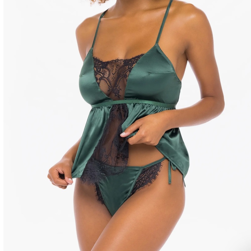 NWOT OH LA LA CHERI Satin & Lace Camisole & Panties Set S/M